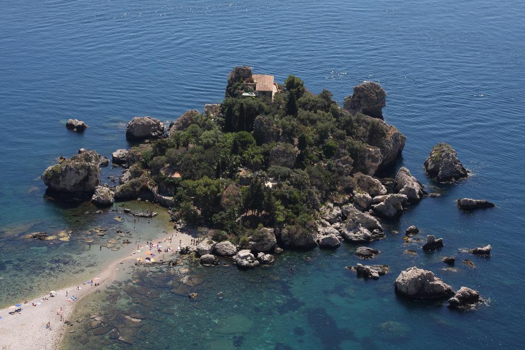 Casa Del Vento Bed & Breakfast Roccalumera Bagian luar foto