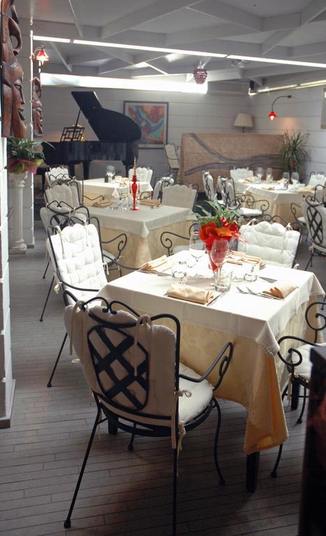 Casa Del Vento Bed & Breakfast Roccalumera Bagian luar foto