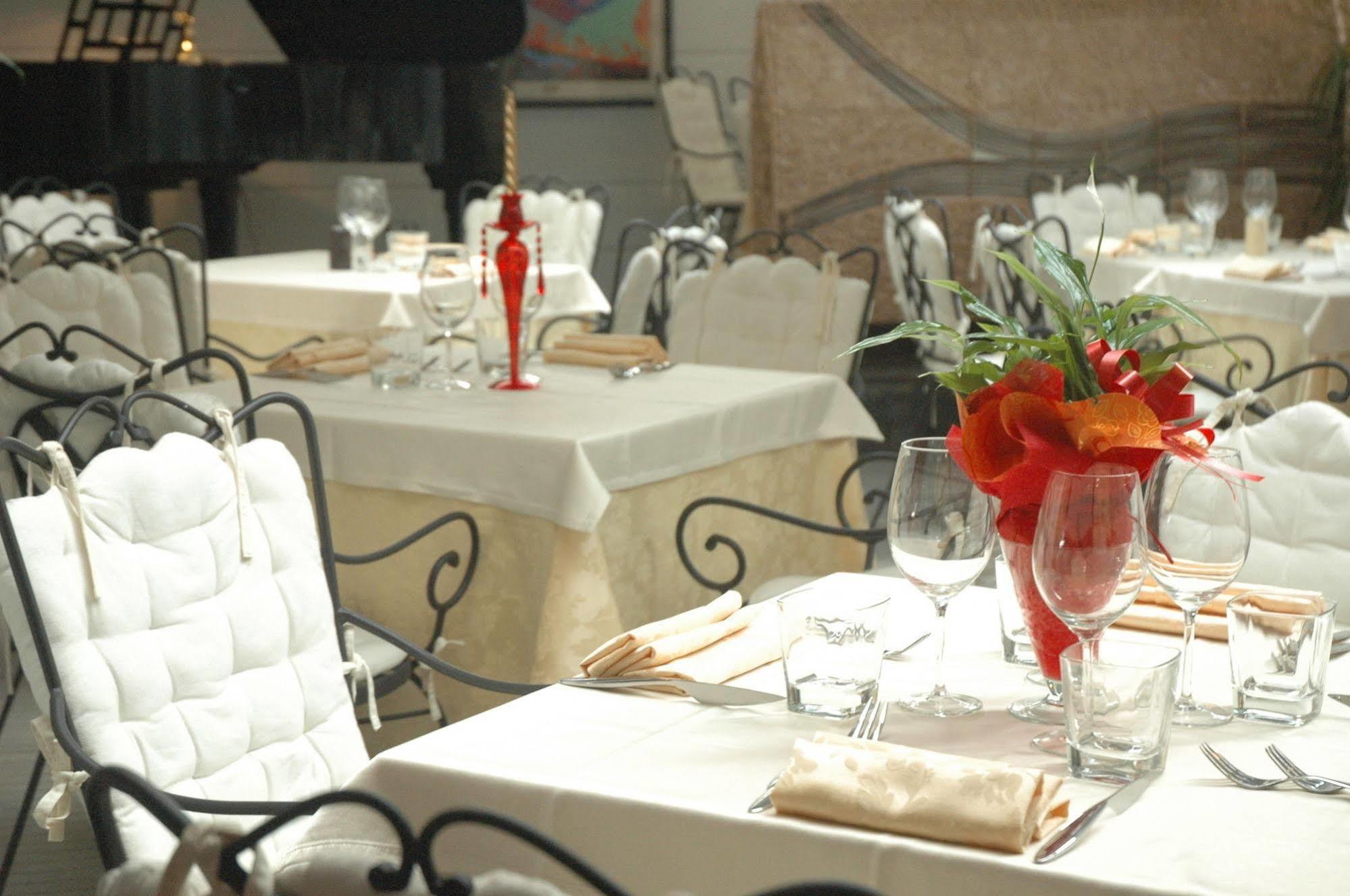 Casa Del Vento Bed & Breakfast Roccalumera Bagian luar foto