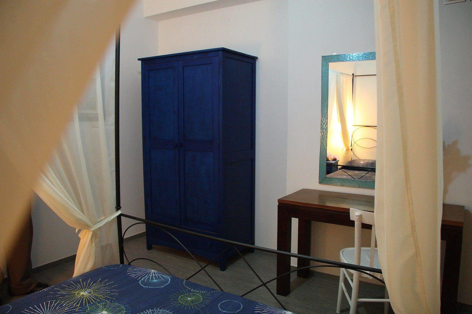 Casa Del Vento Bed & Breakfast Roccalumera Bagian luar foto